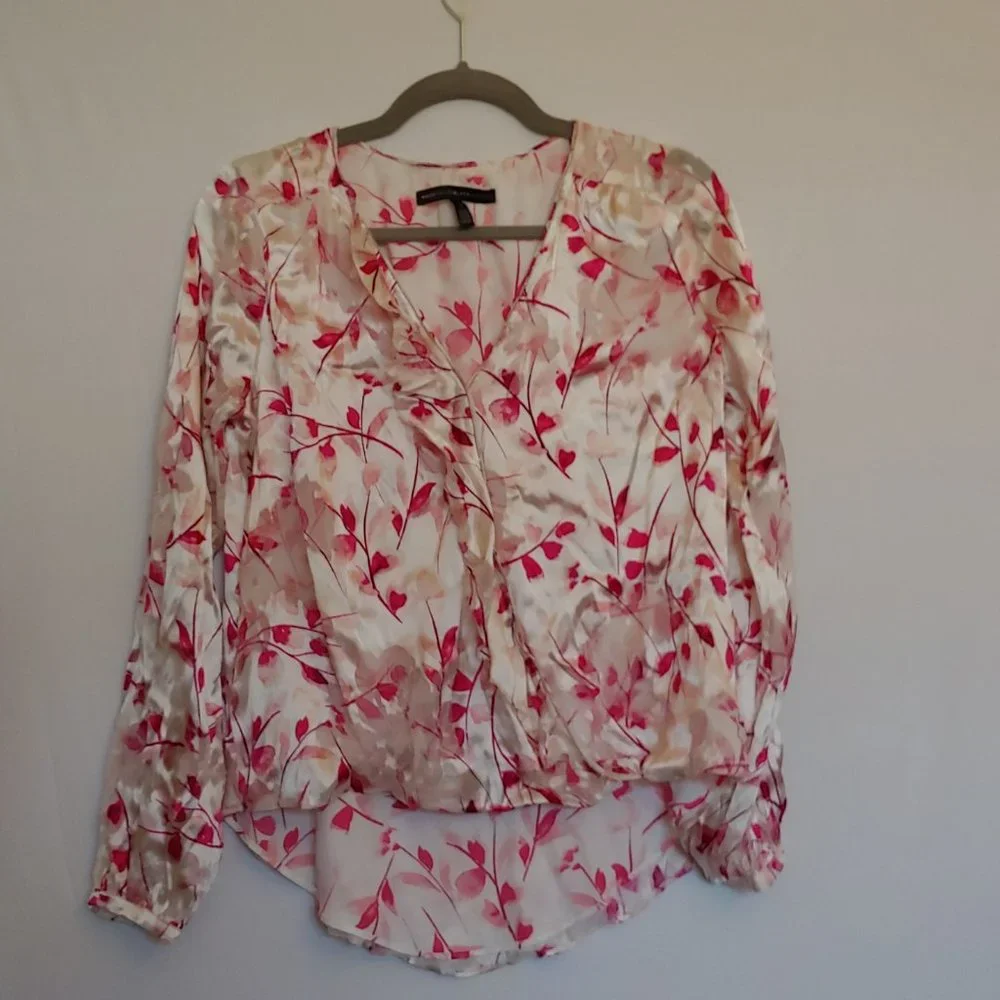 White House Black Market pink and white floral flowy top size 2 - Picture 1 of 8